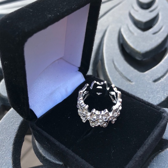 ETERNITY BAND SIZE 6 - Picture 2 of 4